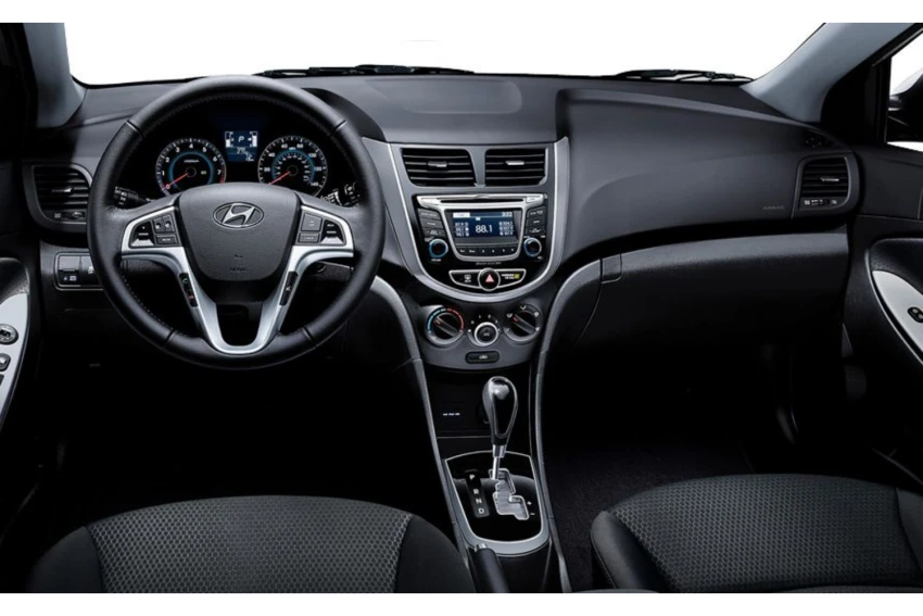 Hyundai Accent Blue Dizel Otomatik Araç Kiralama