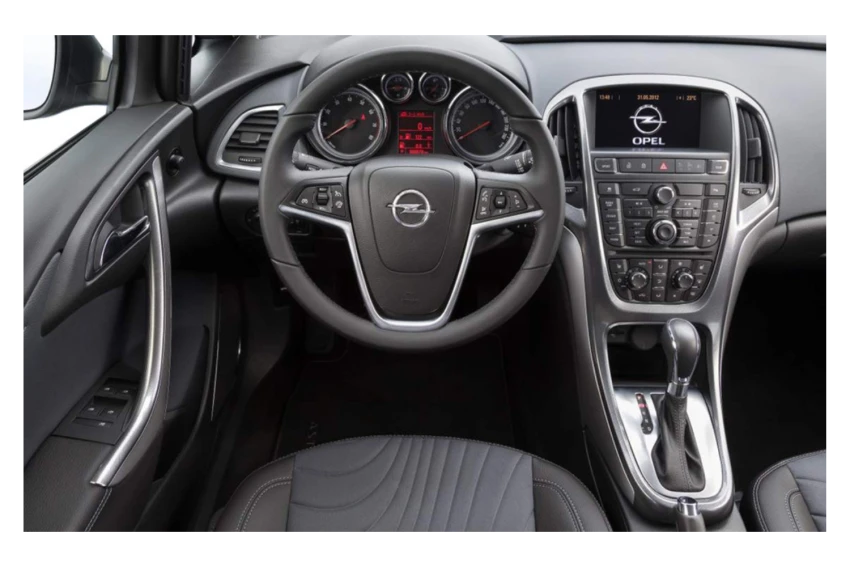 Opel Astra Benzin Otomatik Araç Kiralama